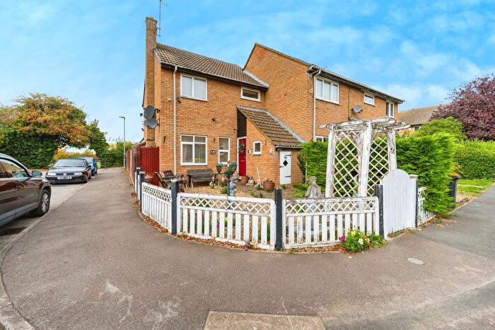 3 Bedroom End Terrace House For Sale In Huntsmans Way, Milton Ernest, Bedford, MK44