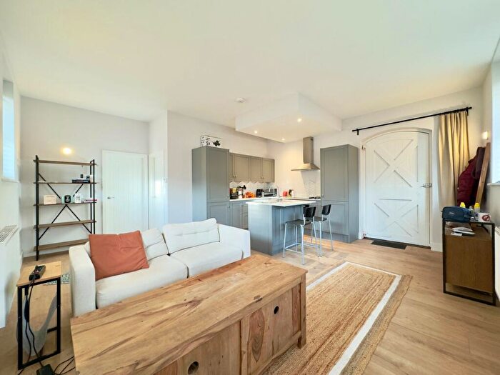 1 Bedroom Apartment For Sale In Newbury Street, Wantage, OX12