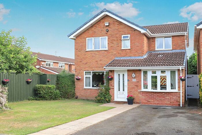 4 Bedroom Detached House For Sale In Kerridge Close, Pendeford, Wolverhampton, WV9