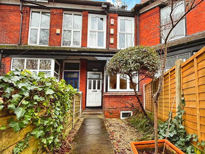 2 Bedroom Flat For Sale In Claremont Grove, Didsbury, Manchester, M20
