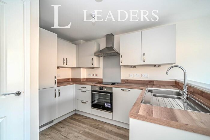 4 Bedroom Town House To Rent In Willowsway Road, Wixams, Bedford, MK42