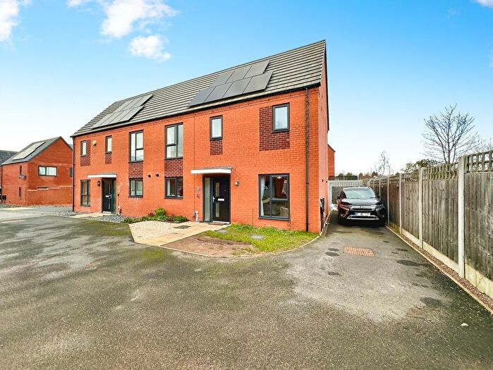 3 Bedroom Semi Detached House For Sale In Comet Drive, Bushbury, Wolverhampton, WV10