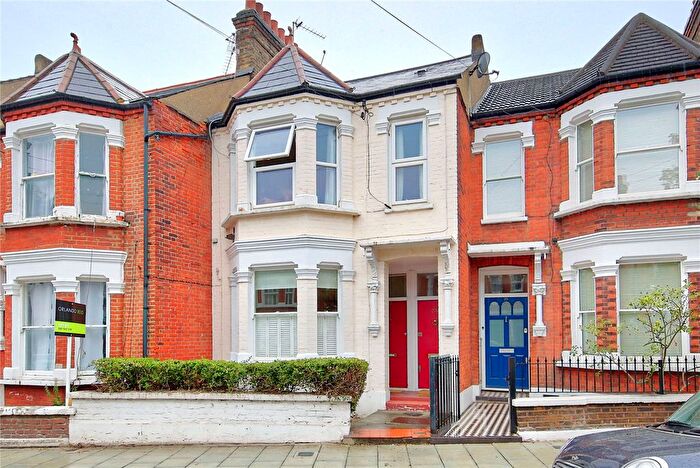 1 Bedroom Flat To Rent In Jedburgh Street, SW11