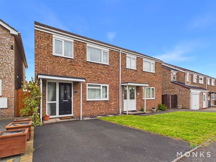 3 Bedroom Semi Detached House For Sale In Derwent Avenue, Shrewsbury, SY1