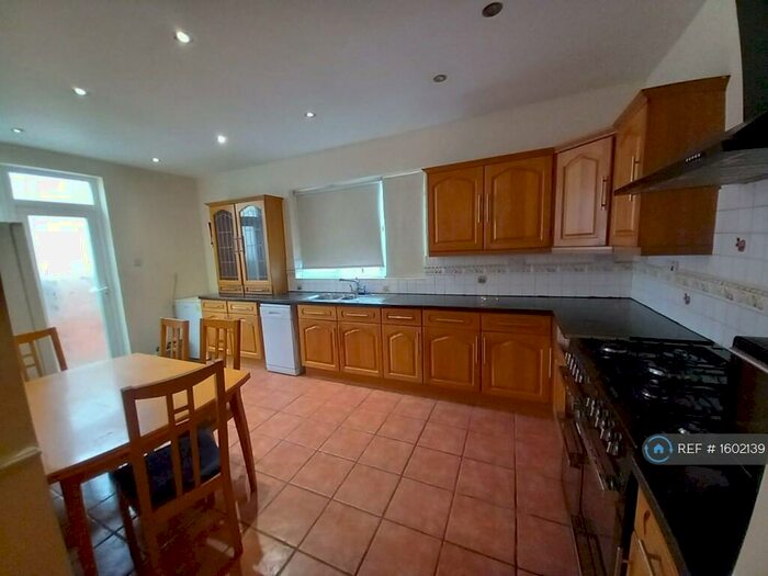 6 Bedroom Semi-Detached House To Rent In Myra Street, London, SE2