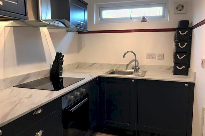 1 Bedroom Flat To Rent In Tonbridge Road, Hildenborough, Tonbridge, TN11