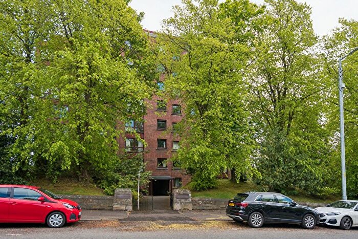 2 Bedroom Flat To Rent In Cleveden Drive, West End, Glasgow, G12