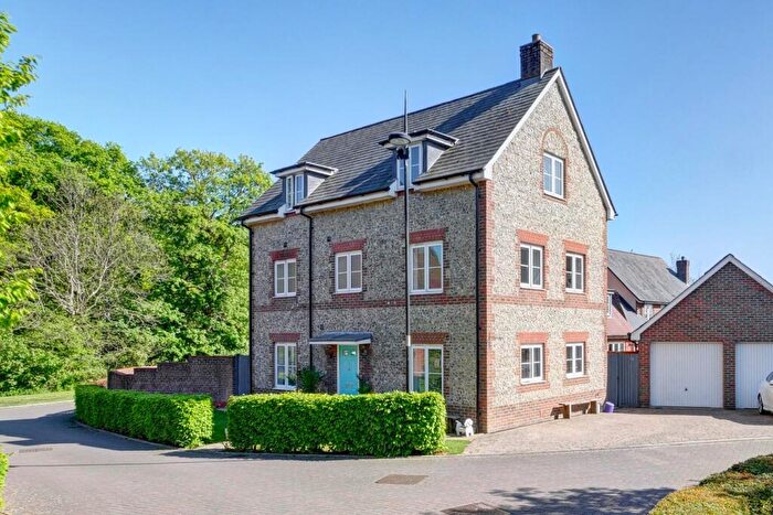 5 Bedroom Detached House For Sale In Chichester Road, Hellingly, BN27