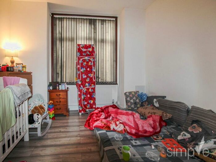 2 Bedroom Flat To Rent In Abbotts Road, Southall, Middlesex, UB1