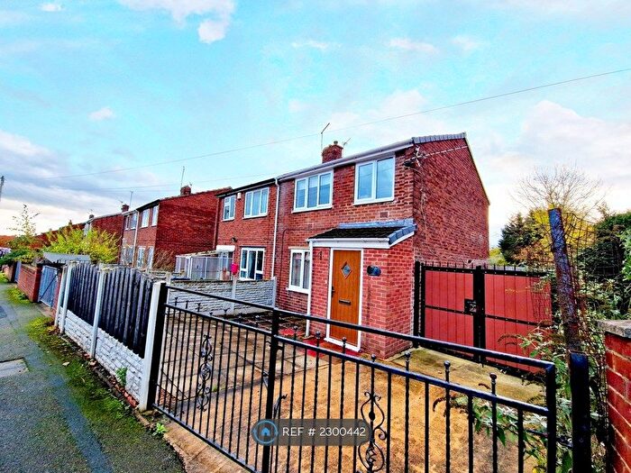 3 Bedroom Semi-Detached House To Rent In Grange Road, Royston, Barnsley, S71