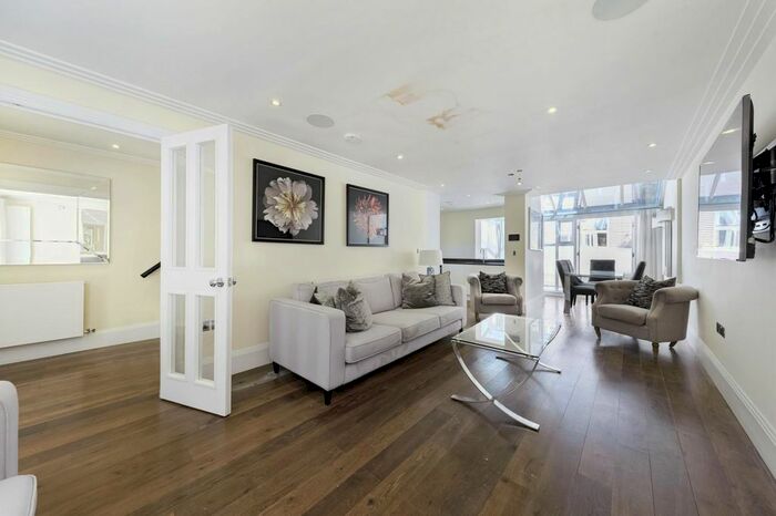 3 Bedroom Terraced House To Rent In Park Walk, London, SW10