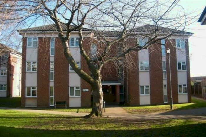 1 Bedroom Apartment To Rent In Lanthwaite Close, Clifton, NG11