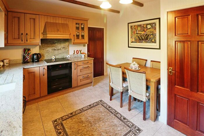 3 Bedroom Detached Bungalow For Sale In Doncaster Road, Darfield, Barnsley, S73