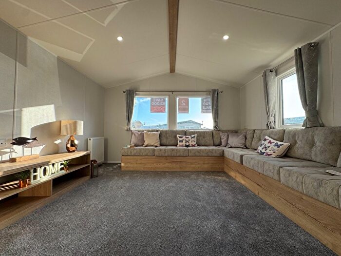 2 Bedroom Park Home For Sale In Eastbourne Road, Pevensey Bay, Pevensey, BN24