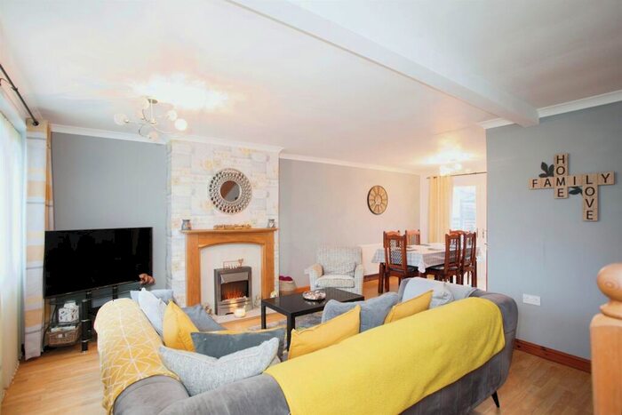 5 Bedroom Semi-Detached House For Sale In St. James Close, Maesycwmmer, Hengoed, CF82