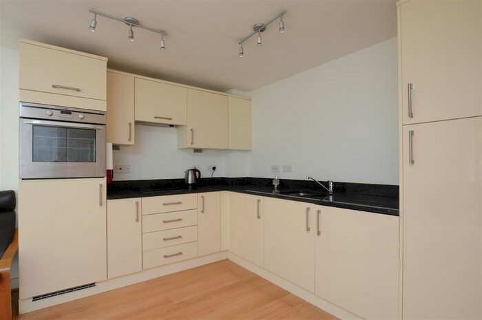 3 Bedroom Flat To Rent In Marston Road, Oxford, OX4