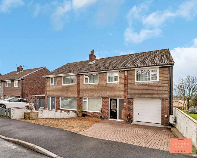 5 Bedroom Semi-Detached House For Sale In Caerleon Court, Caerphilly, CF83