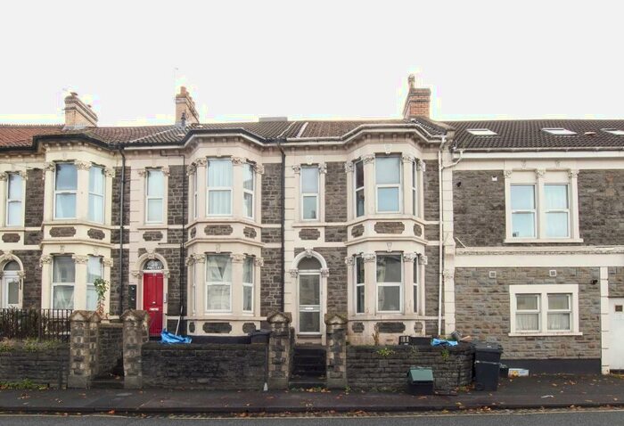 4 Bedroom House To Rent In Clouds Hill Road, Bristol, BS5