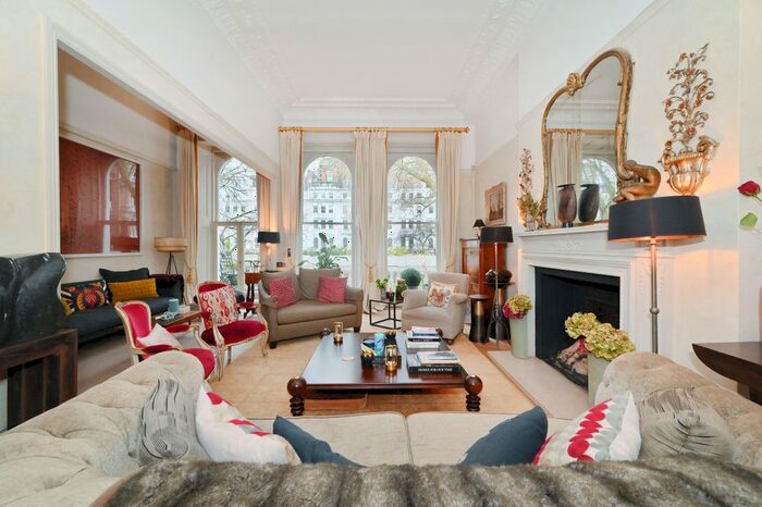 4 Bedroom Flat To Rent In Cornwall Gardens, London, SW7