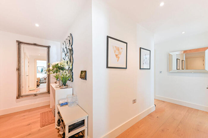 3 Bedroom Flat For Sale In Empire Way, Wembley Park, Wembley, HA9