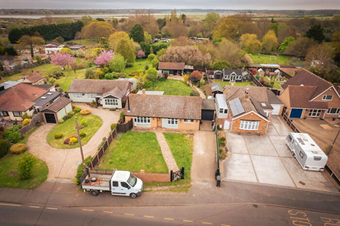 3 Bedroom Detached Bungalow For Sale In Point Clear Road, St. Osyth, Clacton-on-sea, CO16