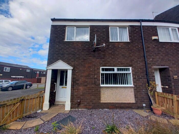 3 Bedroom End Of Terrace House To Rent In Dallas Court, Hemlington, Middlesbrough, TS8