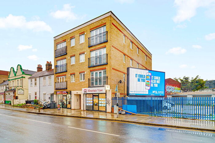 1 Bedroom Flat To Rent In London Road, Mitcham, CR4