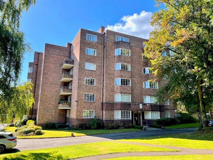 2 Bedroom Flat To Rent In Viceroy Close, Edgbaston, Birmingham, B5