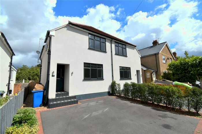 3 Bedroom Semi-Detached House To Rent In Blackamoor Lane, Maidenhead, Berkshire, SL6