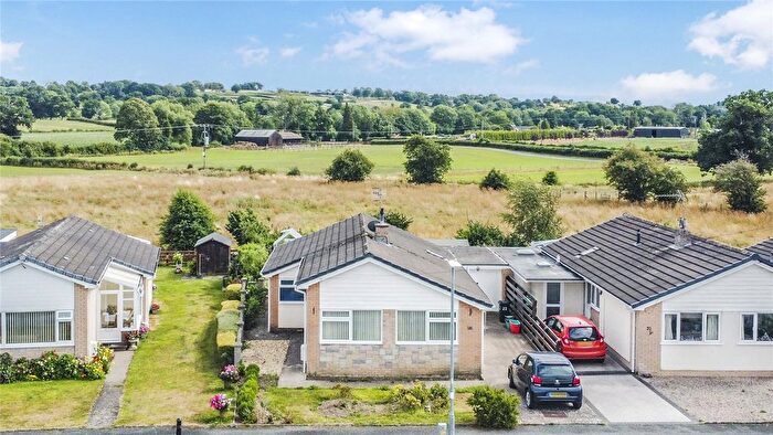 3 Bedroom Bungalow For Sale In Oldcastle Avenue, Guilsfield, Welshpool, Powys, SY21