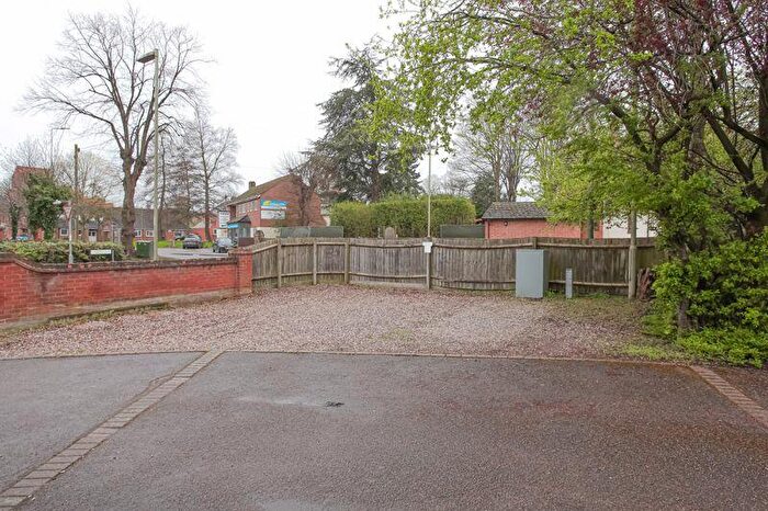 4 Bedroom Detached House For Sale In Coopers Gate, Banbury, OX16