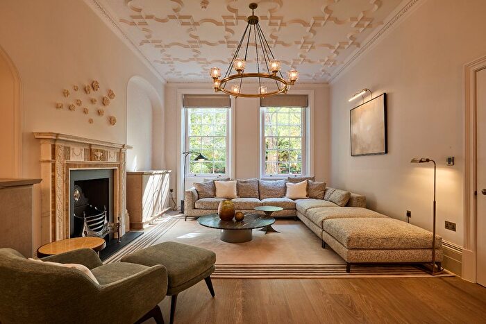 1 Bedroom Flat To Rent In Mount Street, Mayfair, London, W1K