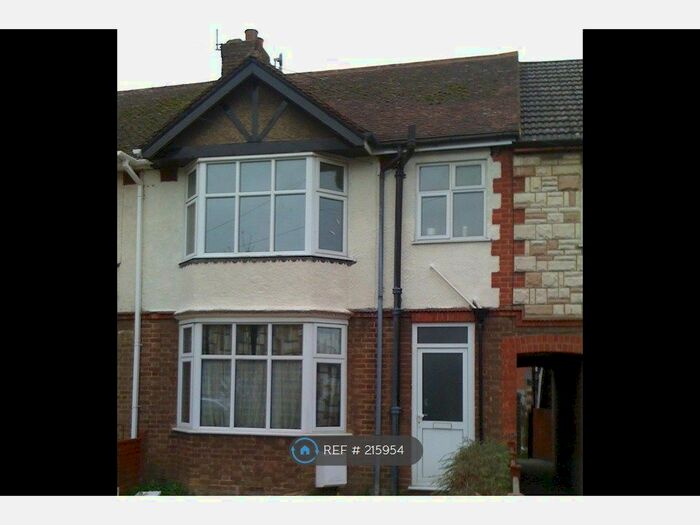3 Bedroom Terraced House To Rent In Wordsworth Road, Beds, LU4