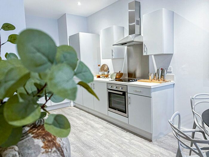 1 Bedroom Flat For Sale In Sky Gardens, Liverpool, L22