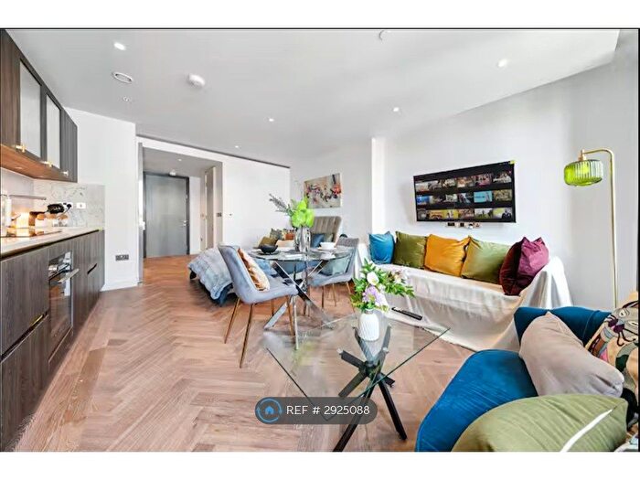 Studio To Rent In Asquith House, London, W2