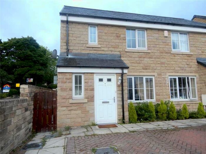 3 Bedroom End Of Terrace House To Rent In Hops Drive, Birkby, Huddersfield, HD1