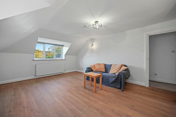 1 Bedroom Flat To Rent In Grange Road, Sutton, SM2