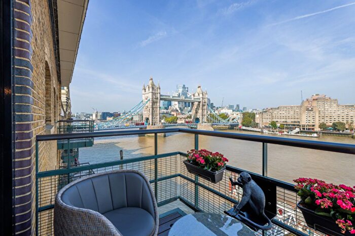 3 Bedroom Flat For Sale In Shad Thames, Tower Bridge, London, SE1