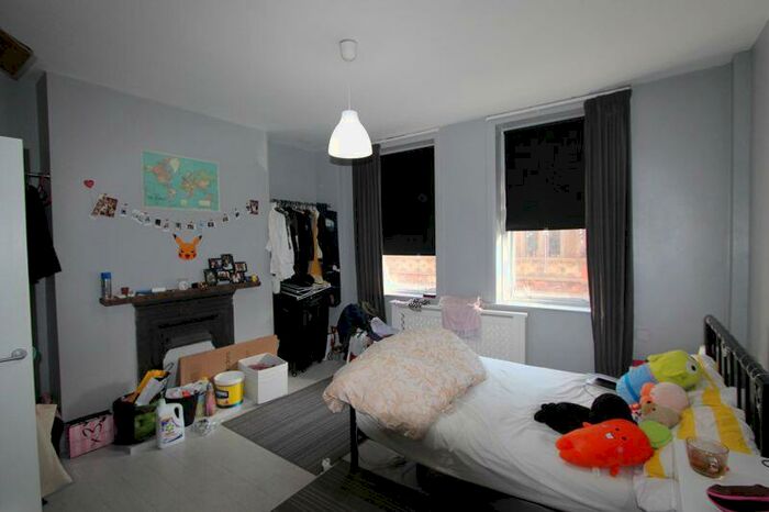 Apartment To Rent In Fashion Street, Spitalfields, London, E1