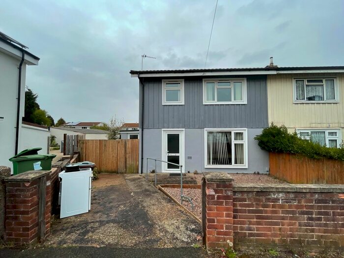 3 Bedroom Semi-Detached House To Rent In Wootton Close, Nottingham NG8