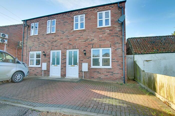 3 Bedroom Semi-Detached House For Sale In Burnt House Road, Turves, PE7
