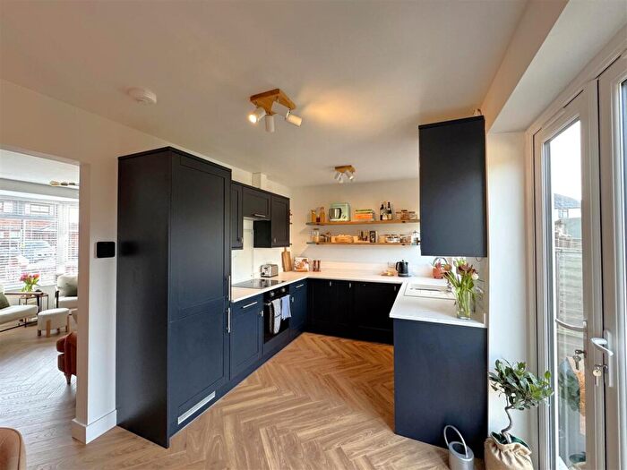 3 Bedroom Terraced House For Sale In Links Road, Weymouth, DT4