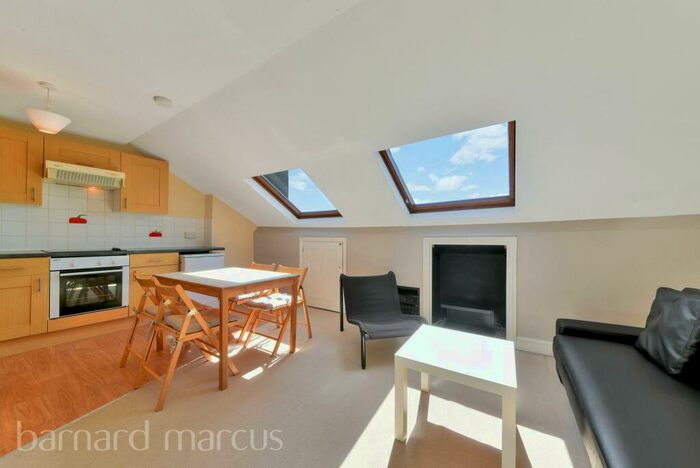 1 Bedroom Flat To Rent In Lavender Hill, Battersea, London, SW11