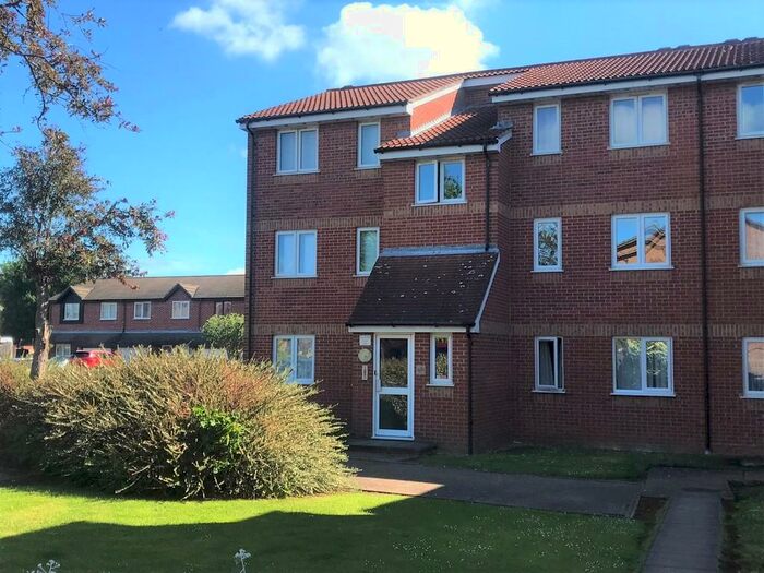1 Bedroom Apartment To Rent In Sandon Close, Rochford, SS4