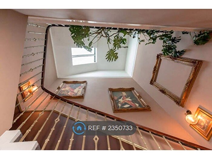 2 Bedroom Flat To Rent In York Place, Edinburgh, EH1