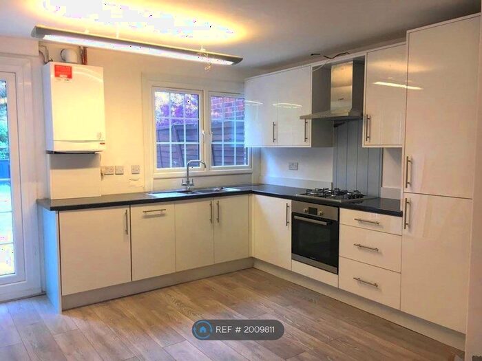 3 Bedroom Terraced House To Rent In The Croft, Marlow, SL7