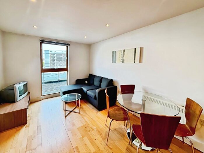 1 Bedroom Flat To Rent In Cartier House, The Boulevard, Leeds, West Yorkshire, LS10