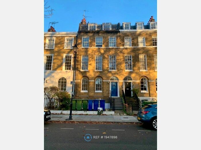 Studio To Rent In Addington Square, London, SE5