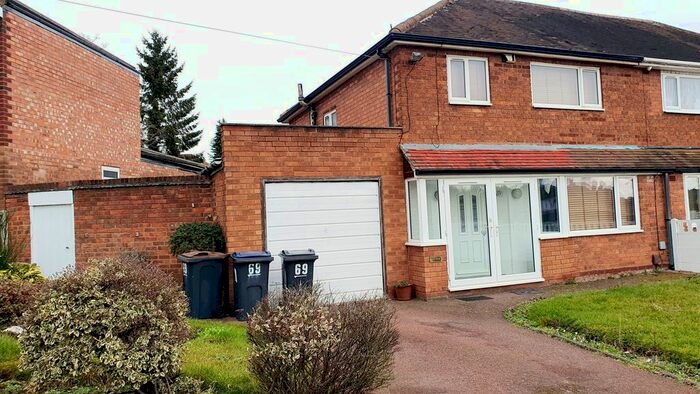 3 Bedroom Semi-Detached House To Rent In Oscott School Lane, Birmingham, B44