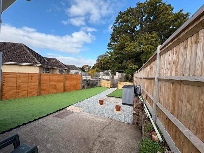 2 Bedroom Detached Bungalow For Sale In Caxton Avenue, Southampton, SO19